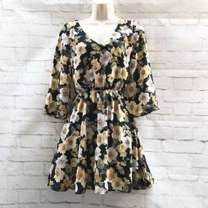 FOREVER 21 Black Floral Bell Sleeve Mini Dress S
